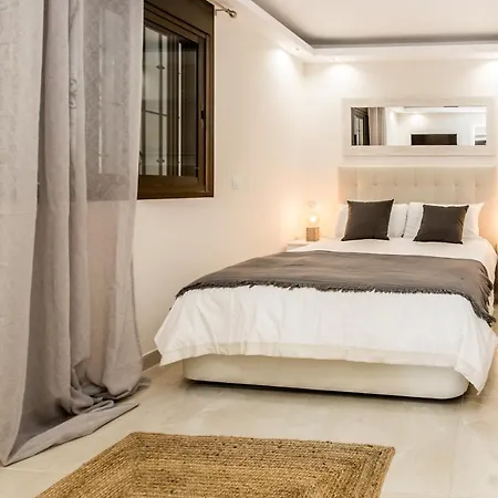 Luxurious 2 Bed Banus With Private Parking - Rdr193
